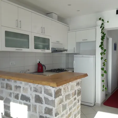Apartment Leon Drasnice